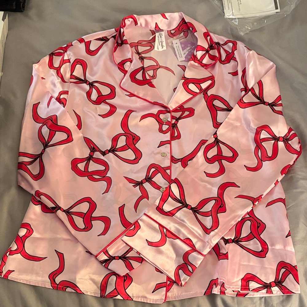 Pink and Red Bow Print Women's Pajama Top & Bottom